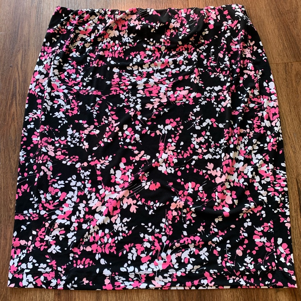 Liz Lange Maternity Skirt